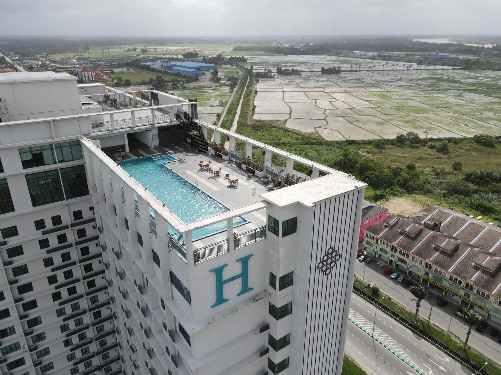 H Elite Design Hotel Kota Bharu Exterior foto